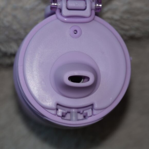 Ello Cooper Stainless Steel Water Bottle with Straw and Carry Handle, Lilac - Picture 9 of 11